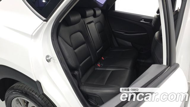 Hyundai Tucson Diesel 1.7 2WD Style 2016 — фото 11
