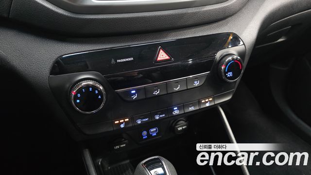 Hyundai Tucson Diesel 1.7 2WD Style 2016 — фото 17