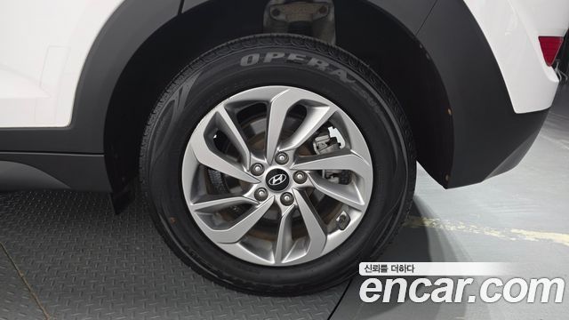 Hyundai Tucson Diesel 1.7 2WD Style 2016 — фото 21
