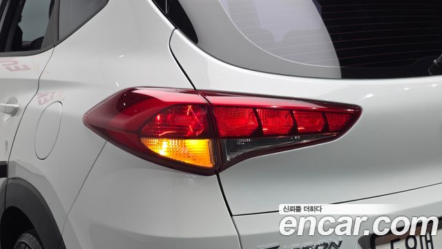 Hyundai Tucson Diesel 1.7 2WD Style 2016 — фото 23