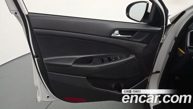 Hyundai Tucson Diesel 1.7 2WD Style 2016 — фото 24