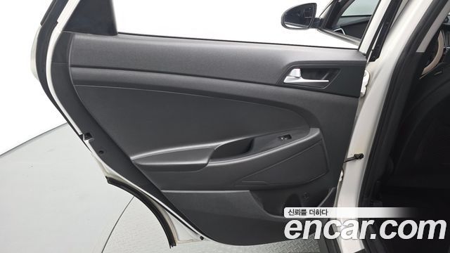 Hyundai Tucson Diesel 1.7 2WD Style 2016 — фото 25