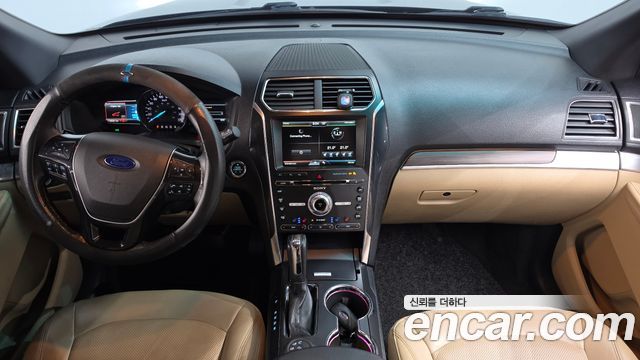 Ford Explorer 2.3 Limited 4WD 5th 2016 — фото 7