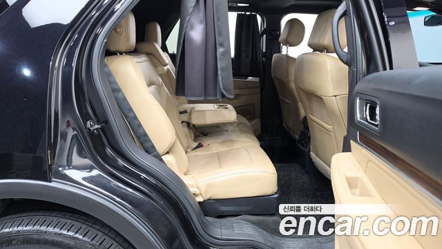 Ford Explorer 2.3 Limited 4WD 5th 2016 — фото 11