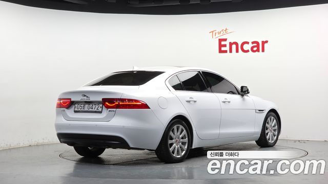 Jaguar XE 20t Prestige 2016 — фото 2