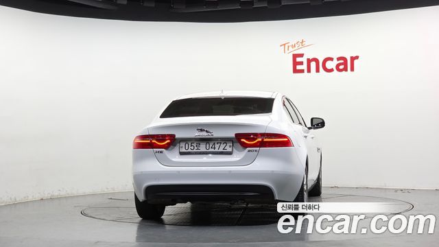 Jaguar XE 20t Prestige 2016 — фото 4