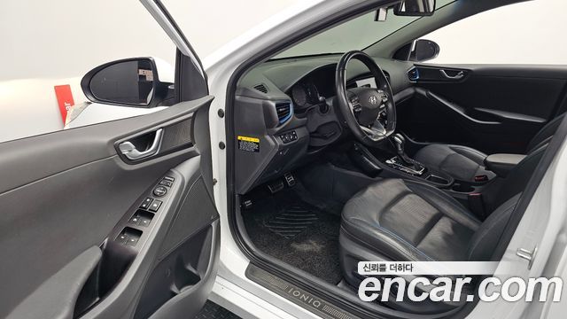 Hyundai Ioniq Hybrid Q 2016 — фото 10