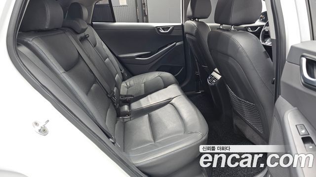 Hyundai Ioniq Hybrid Q 2016 — фото 11