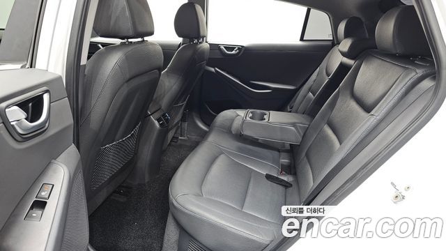 Hyundai Ioniq Hybrid Q 2016 — фото 12