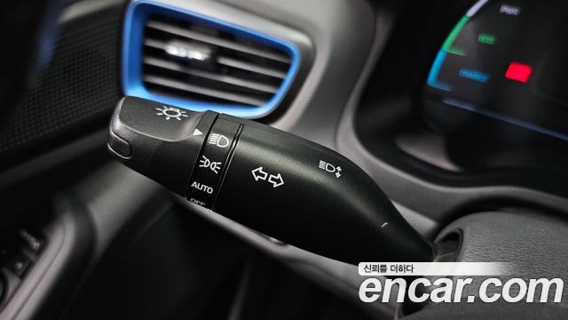 Hyundai Ioniq Hybrid Q 2016 — фото 18