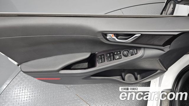 Hyundai Ioniq Hybrid Q 2016 — фото 25