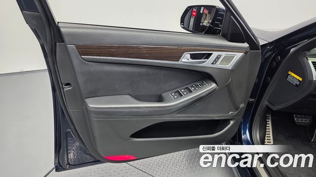 Genesis G80 3.3 GDI AWD Prestige 2018 — фото 24