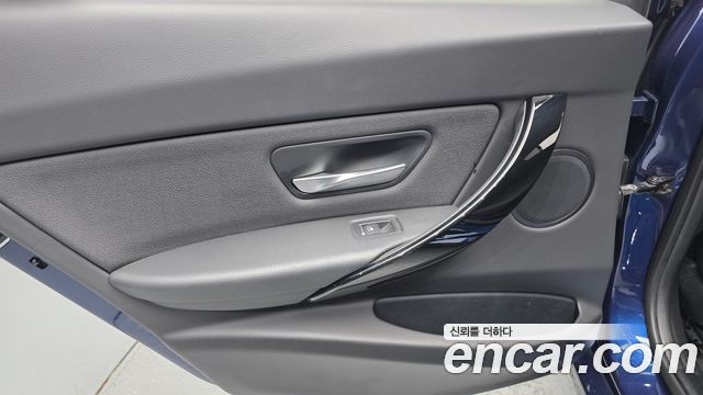 BMW 3 Series (F30) 320d xDrive 2018 — фото 31