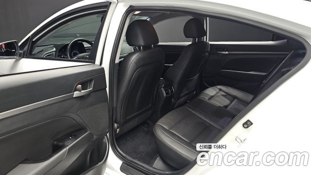 Hyundai Avante (AD) 1.6 GDI Smart 2017 — фото 11