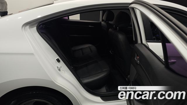 Hyundai Avante (AD) 1.6 GDI Smart 2017 — фото 12