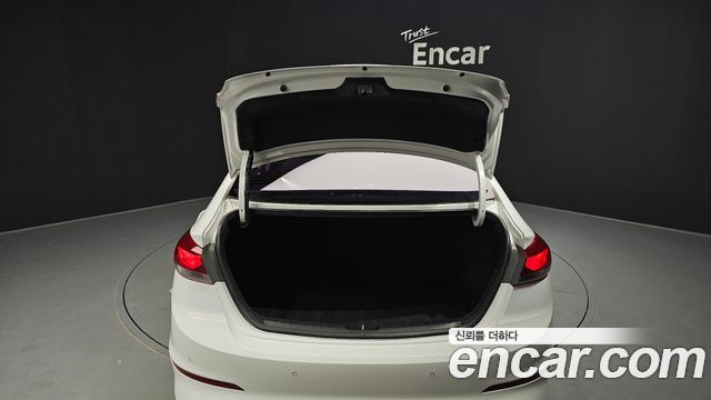 Hyundai Avante (AD) 1.6 GDI Smart 2017 — фото 20