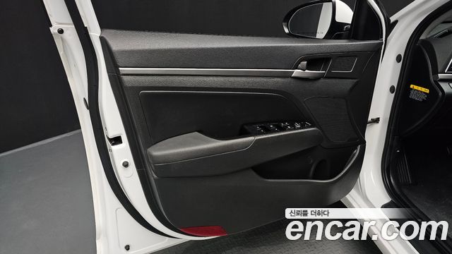 Hyundai Avante (AD) 1.6 GDI Smart 2017 — фото 24