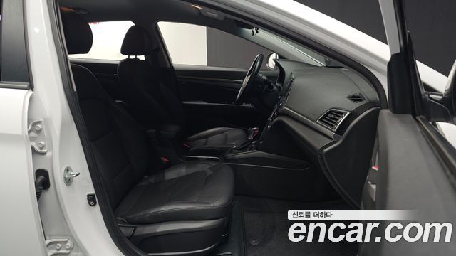 Hyundai Avante (AD) 1.6 GDI Smart 2017 — фото 26