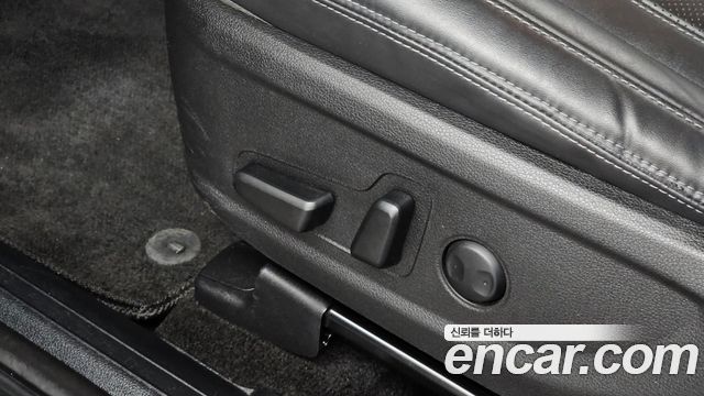 Hyundai Santa Fe Diesel 2.2 2WD Premium Choice 2021 — фото 32