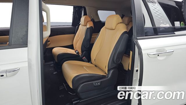 Kia Carnival (IV) Diesel 9-Seater Prestige 2023 — фото 11