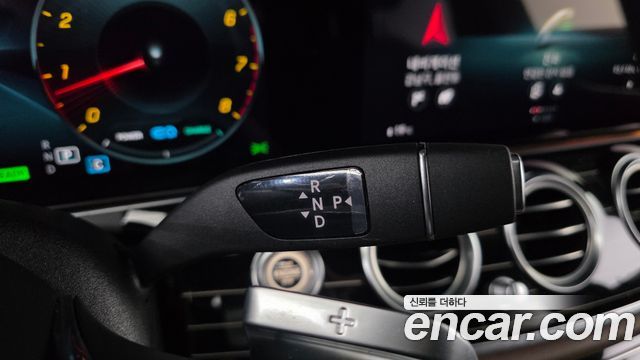 Mercedes-Benz E-Class (W213) E450 4MATIC Exclusive 2023 — фото 9