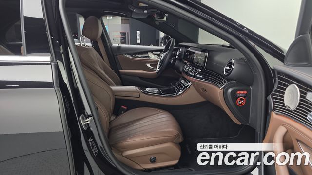 Mercedes-Benz E-Class (W213) E450 4MATIC Exclusive 2023 — фото 11