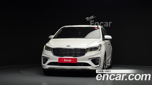 Kia Carnival 9-Seater Noblesse Special 2020 — фото 3