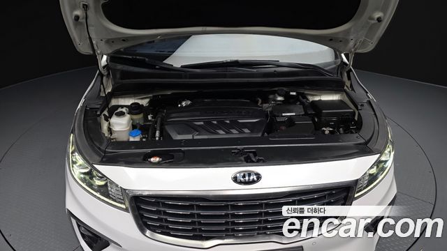 Kia Carnival 9-Seater Noblesse Special 2020 — фото 6