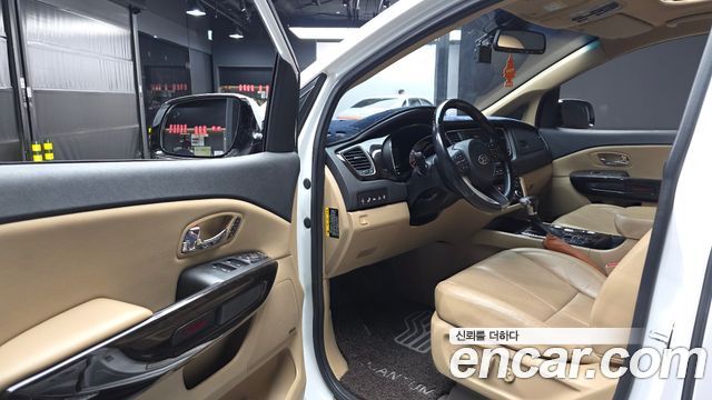 Kia Carnival 9-Seater Noblesse Special 2020 — фото 10