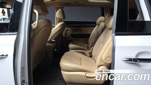 Kia Carnival 9-Seater Noblesse Special 2020 — фото 12