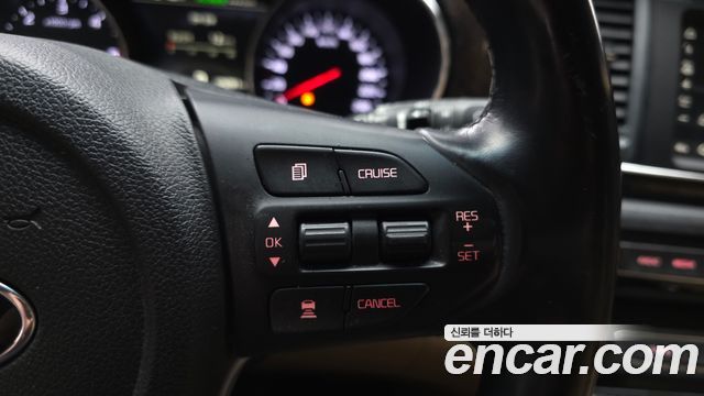 Kia Carnival 9-Seater Noblesse Special 2020 — фото 20