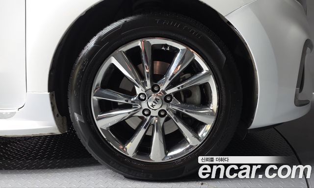 Kia Carnival 9-Seater Noblesse Special 2020 — фото 21