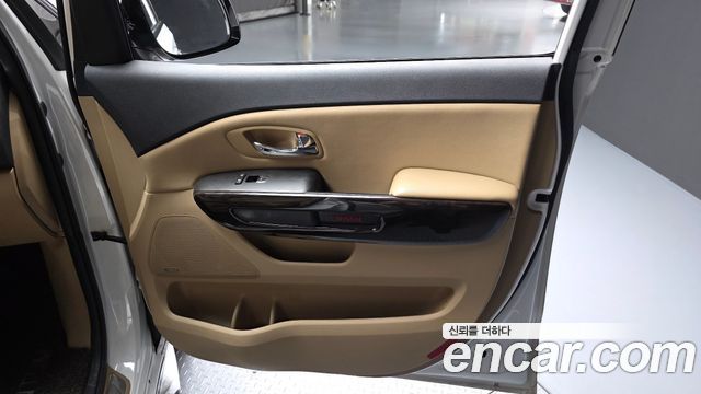 Kia Carnival 9-Seater Noblesse Special 2020 — фото 25