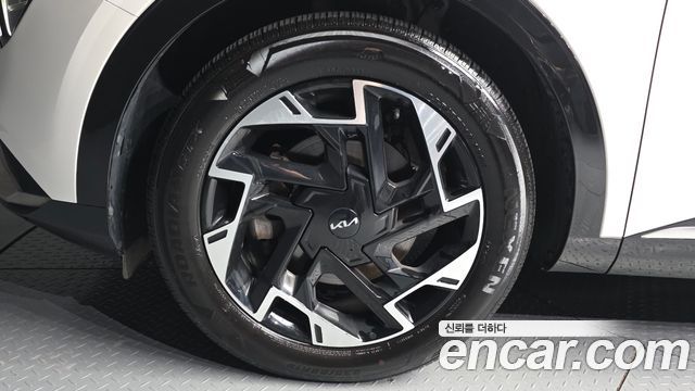Kia Sportage (V) Gasoline 1.6 Turbo 2WD Signature 2024 — фото 5