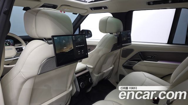 Land Rover Range Rover (V) P550E AB 2025 — фото 13