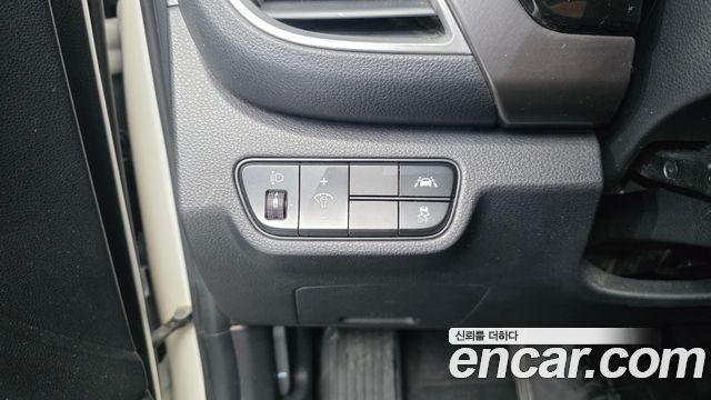 Kia Seltos Gasoline 1.6 Turbo 2WD Noblesse 2020 — фото 27
