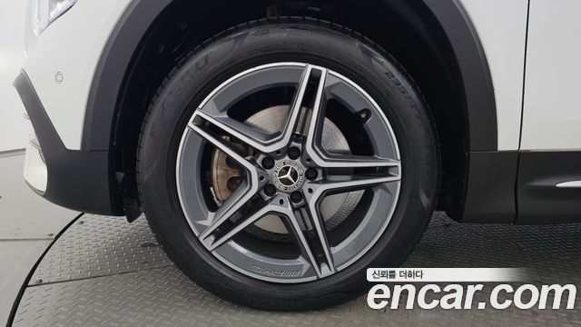 Mercedes-Benz GLB-Class (X247) GLB250 4MATIC 2021 — фото 5