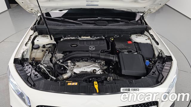 Mercedes-Benz GLB-Class (X247) GLB250 4MATIC 2021 — фото 6