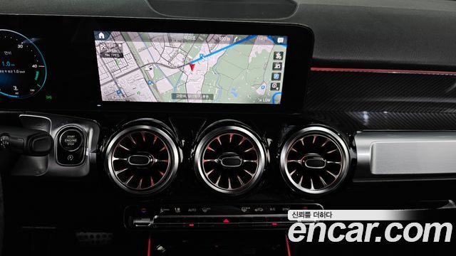 Mercedes-Benz GLB-Class (X247) GLB250 4MATIC 2021 — фото 14