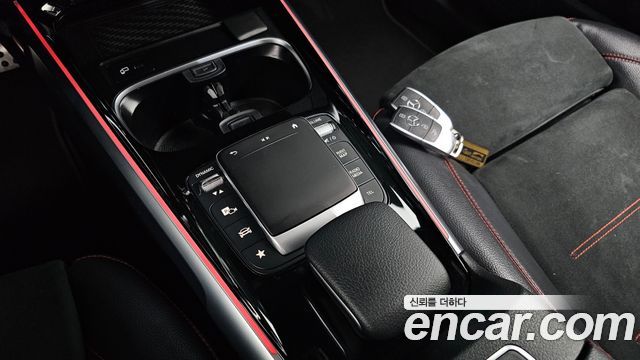 Mercedes-Benz GLB-Class (X247) GLB250 4MATIC 2021 — фото 28