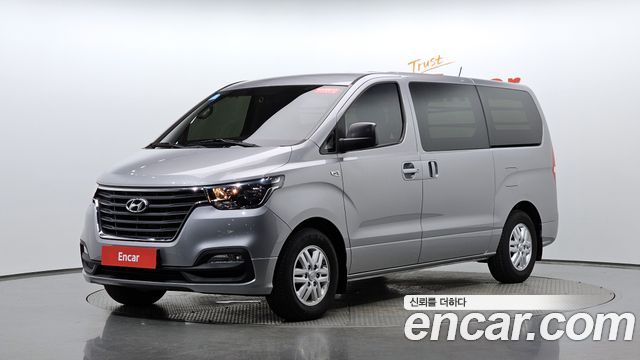 Hyundai Grand Starex Van 3-Seater Smart 2021 — фото 11