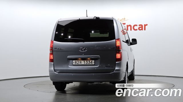 Hyundai Grand Starex Van 3-Seater Smart 2021 — фото 4