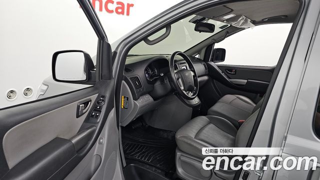 Hyundai Grand Starex Van 3-Seater Smart 2021 — фото 10