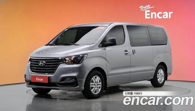 Hyundai Grand Starex Van 3-Seater Smart