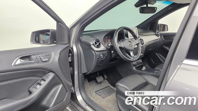 Mercedes-Benz B-Class (W246) B220 2018 — фото 10