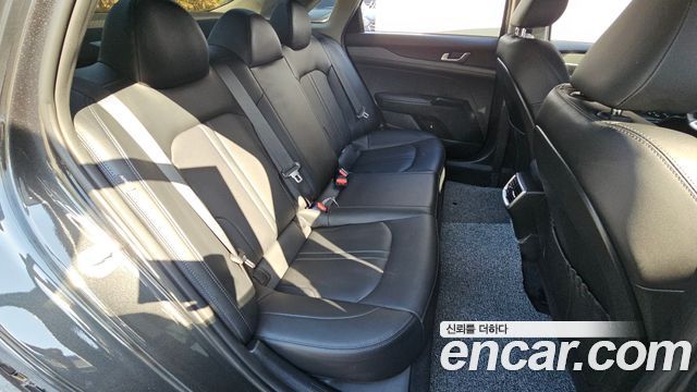Kia K5 (III) 2.0 LPi Prestige 2025 — фото 11