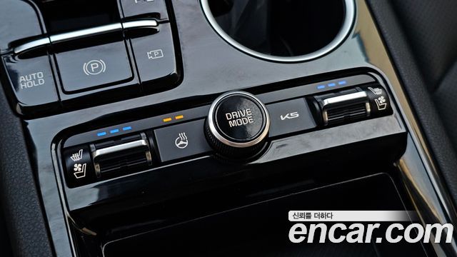 Kia K5 (III) 2.0 LPi Prestige 2025 — фото 18