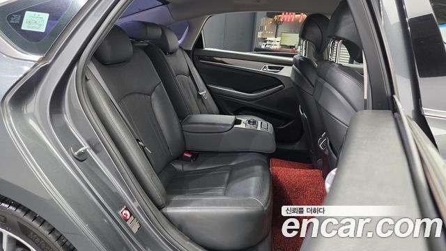 Genesis G80 3.3 GDI AWD Luxury 2018 — фото 12