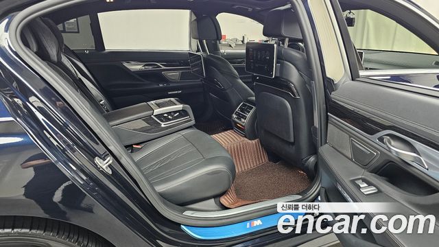 BMW 7 Series (G11) 740Ld xDrive M Sport 2017 — фото 11