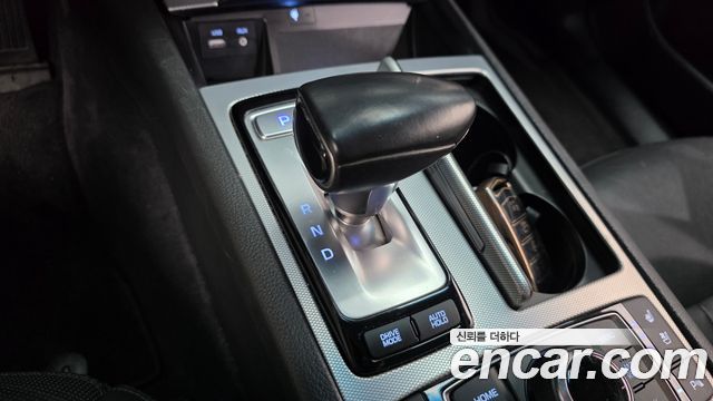 Genesis G80 3.3 GDI AWD Premium Luxury 2017 — фото 9